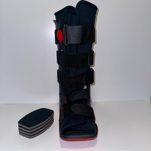 ProCare Xceltrax Air Walker Boot - Picture 9 of 13